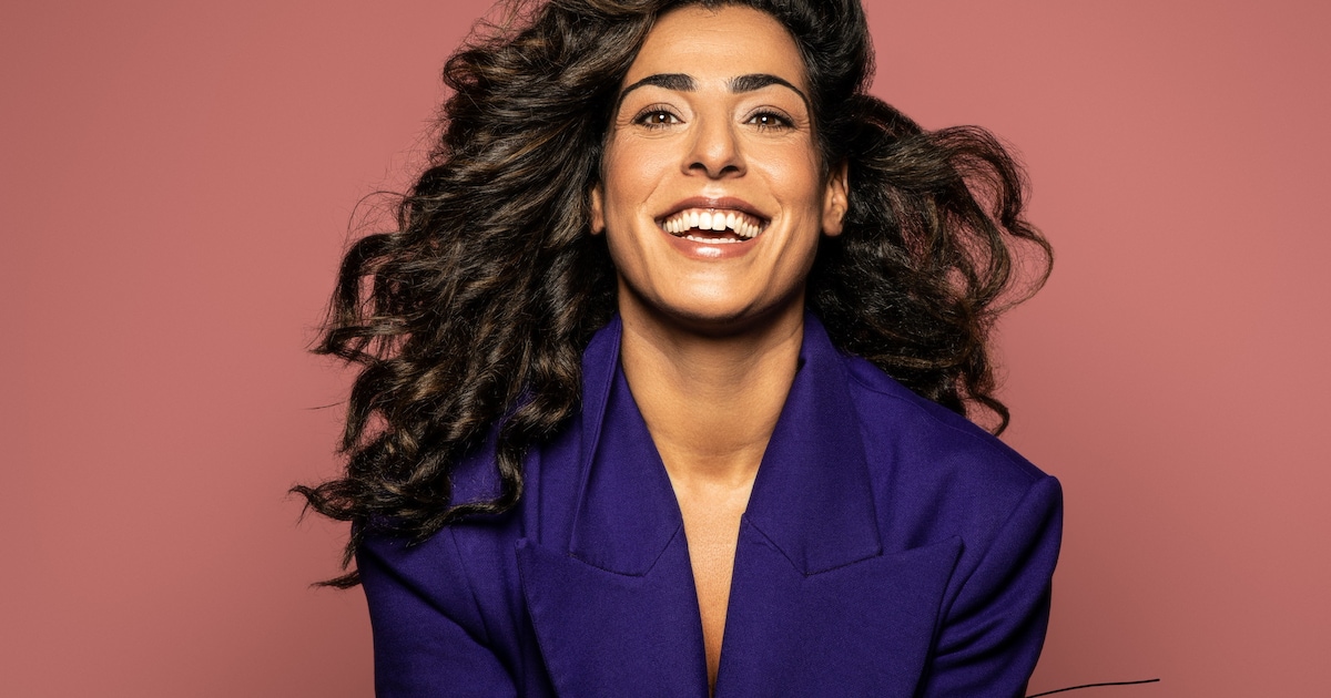 Damla schrijft hét boek dat je nodig hebt als carrièretijger: ‘Hard werken maakt je nog niet zichtba