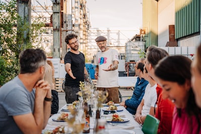 Droom jij van een eigen restaurant? Bij Vaste Grond in Utrecht kun je het deze zomer proberen