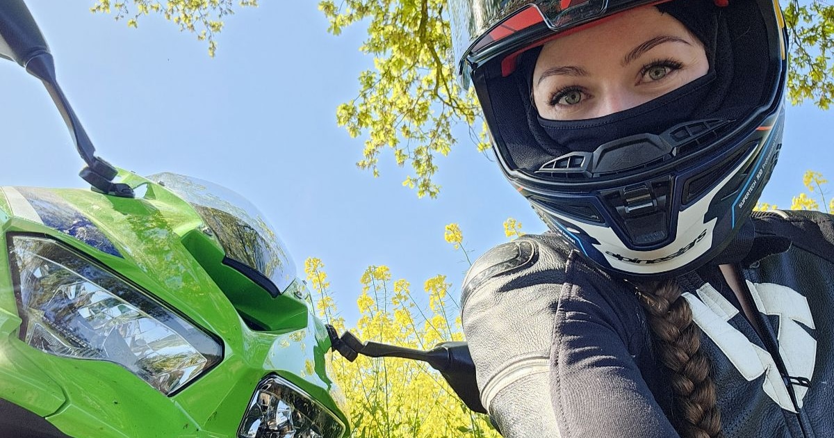 Julia is gek op motoren: ‘Eerst een motor, dán pas een auto’