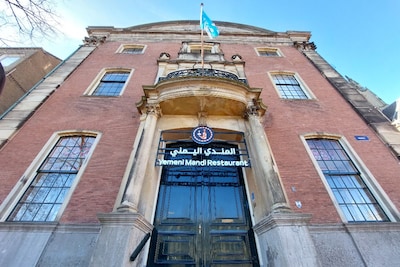 Na 3 jaar leegstand zit in de oude Waag in Arnhem een nieuw restaurant