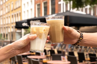Dit wil je: Groningse koffiezaak deelt zondag 21 juni gratis ijskoffie uit