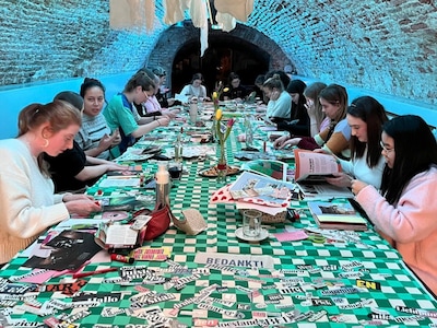 Knutselen, schrijven en een goed gesprek: Gracia begint een journalclub en Utrecht is fan