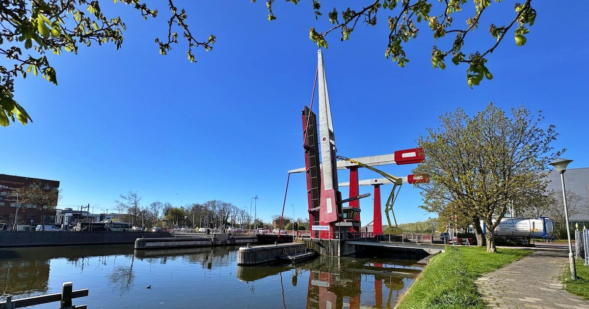 Even omlopen: dit is waarom voetgangersbrug De Loper tijdelijk open staat