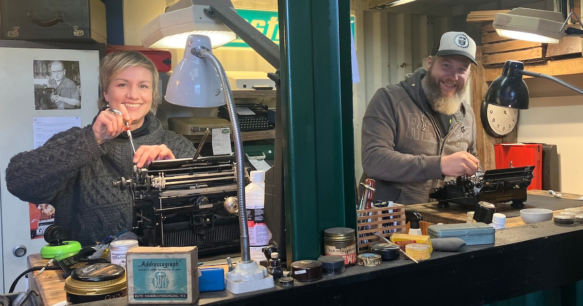 George en Rianne runnen een typemachinefabriek: 'We krijgen bijna elke ...