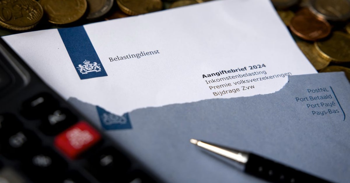 Busje komt zo! Op deze dag staat de Belastingdienstbus in Middelburg