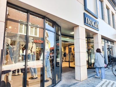 Norah is open in Woerden: zo ziet de kledingwinkel er van binnen uit (video)