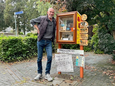 Geen minibieb, maar minigalerie: ‘Ik vind creaties uit de hele wijk in de kast’