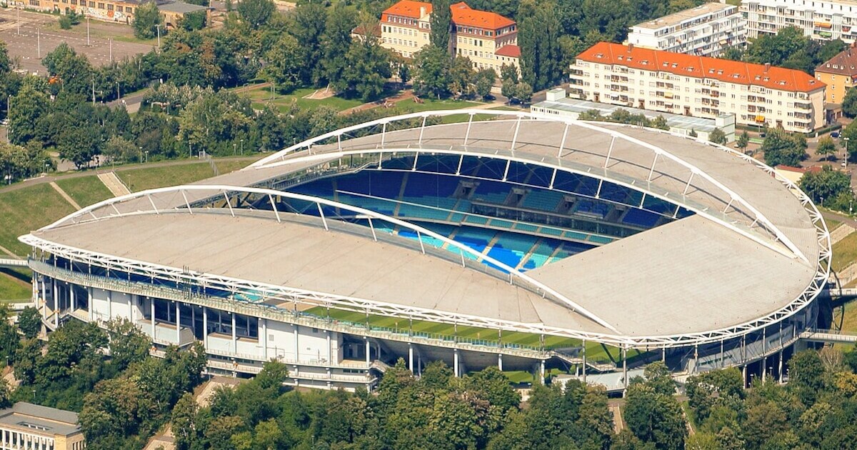bijzijn-is-meemaken-zo-ver-zijn-de-ek-stadions-vanaf-bergen-op-zoom