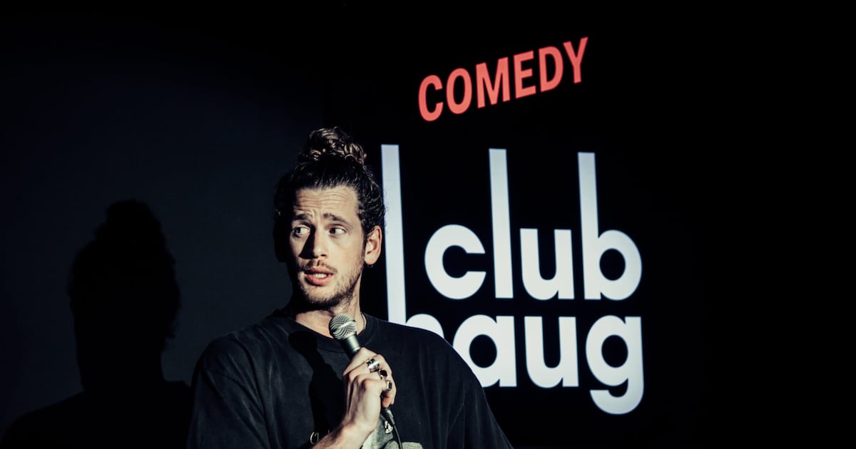 7 comedians uit Rotterdam die je buikpijn geven van het lachen | Regio ...