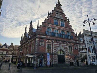 Haarlems mysterie: achter die halve luikjes aan veel oude panden zit een verhaal
