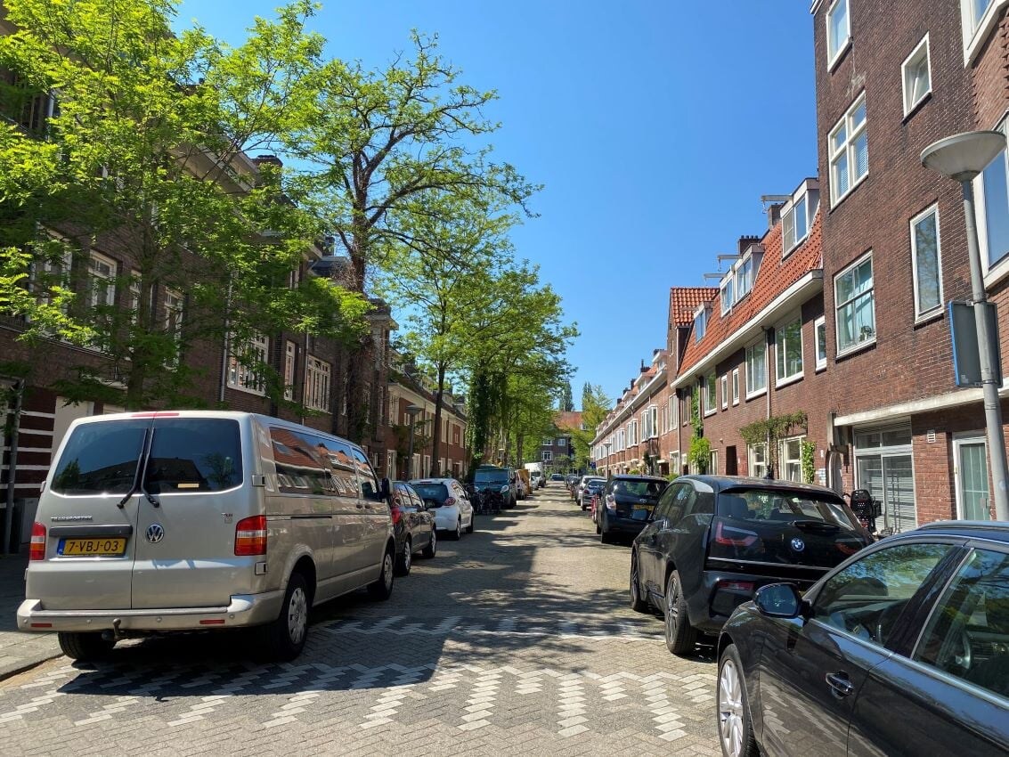 MAG DAT: je auto op straat te koop aanbieden in Amsterdam? | Foto ...