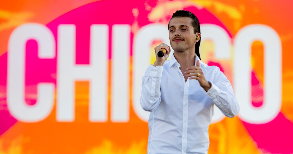 Nieuwe Haagse zomerhit? Chicco bezingt precies wat je nu wil: ‘Lekkâh Bakkûh op Scheveningen’