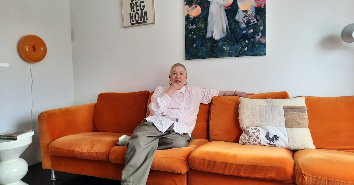 Josephine laat haar kunstzinnige huis en tuin in Apeldoorn zien: ‘Ik ben heel gelukkig hier’