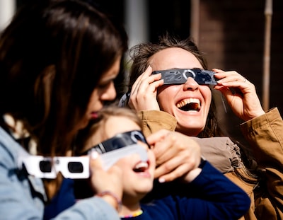 Bijzonder! Binnenkort is er een gedeeltelijke zonsverduistering te zien in Leiden