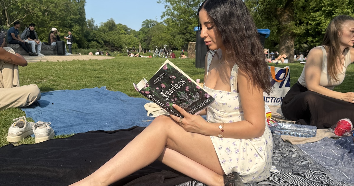 Bijna Buitenleesdag! Populaire Booktokker Marwa geeft 5 x leestips