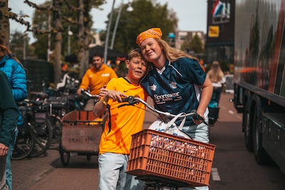 Koningsdagfoto’s, Wesley opent nieuwe zaak en meer nieuwtjes van deze week