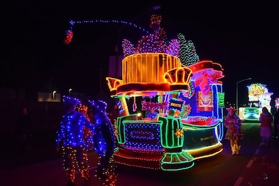 Duizenden lichtjes: Mierlo-Hout verandert tijdens de Helmondse Lichtjesparade in een sprookje