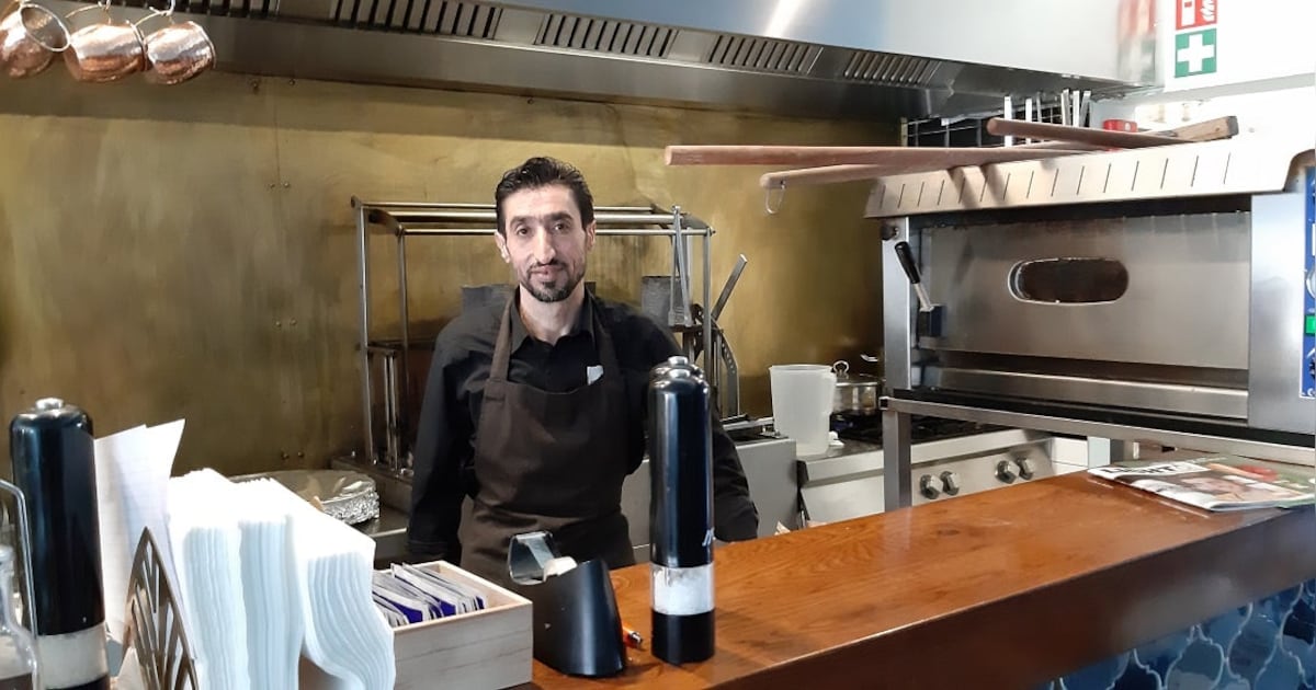 Ismail is de nieuwe chefkok bij Cizz Bizz: 'Ik wil dat mensen vrolijk ...