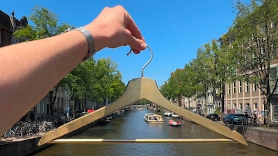 Een gratis tweedehands outfit scoren in Veenendaal? Zoek dan de gouden kledinghanger