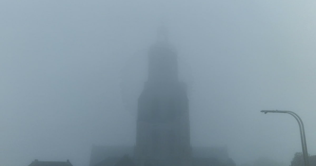 Mysterieus! Zo verdween Bergen op Zoom vanochtend in de mist