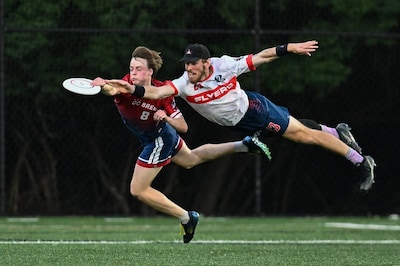 Utrechtse Wiebe (22) speelt frisbee op het hoogste niveau: ‘In Amerika deel ik handtekeningen uit’