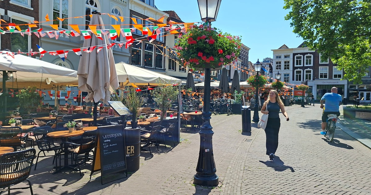 Gouda kleurt oranje: de WK-sfeer in de stad zit er al goed in