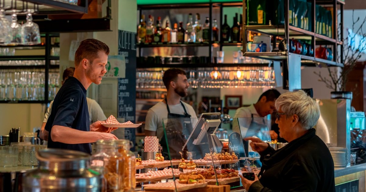 Wauw! Dit bekende restaurant in Dordrecht bestaat 10 jaar