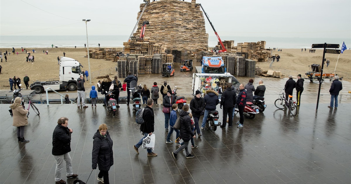 De geschiedenis van de Vreugdevuren op Scheveningen en in Duindorp