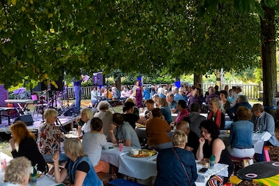 Tippie! Livemuziek en een driegangenmenu in het Julianapark