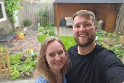 Carlo en Maaike haalden meer dan 2.000 kilo tegels uit hun tuin: ‘Bijna alles is hergebruikt’