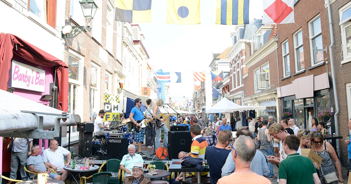 Vlaggetjesnacht op Scheveningen: vier de komst van de nieuwe haring met gratis livemuziek