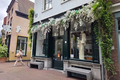 Kledingwinkel Nonne verdwijnt na 8 jaar uit het centrum van Arnhem