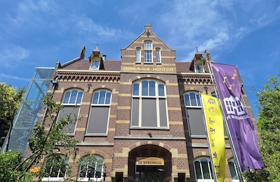 Van snijzaal tot theater: dit is de geschiedenis van Theaterhuis de Berenkuil