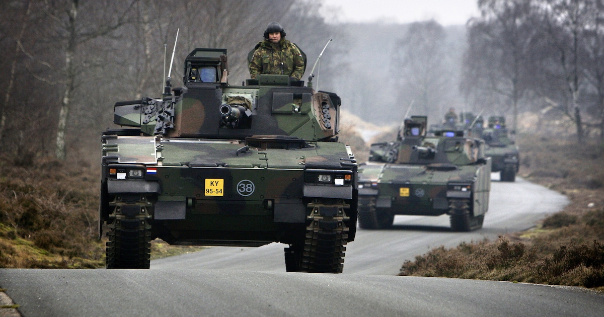 Niet schrikken! Hierom spot je begin maart militairen met wapens in Arnhem
