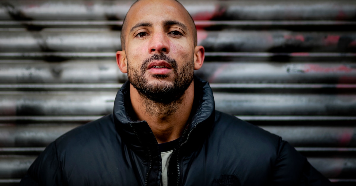 Rapper Willem (van The Opposites) neemt videoclip op in Rotterdamse ...