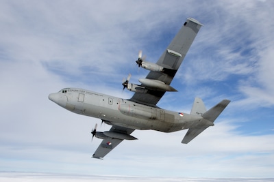 Aha! Hierom kun je 's avonds grote militaire vrachtvliegtuigen horen overvliegen in Enschede