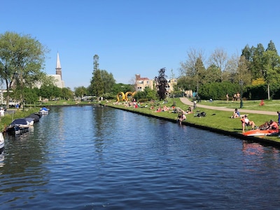 Zwemmen in natuurwater in Leiden: hier check je waar het veilig is