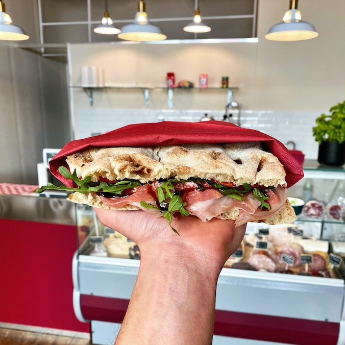 Snackspert: 'Een van de lekkerste broodjes van Nederland haal je in ...
