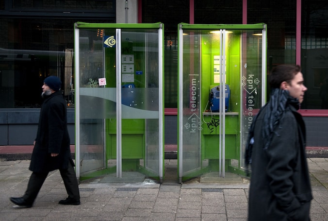 Toen in Zwolle: even bellen in een groene telefooncel | Regio ...