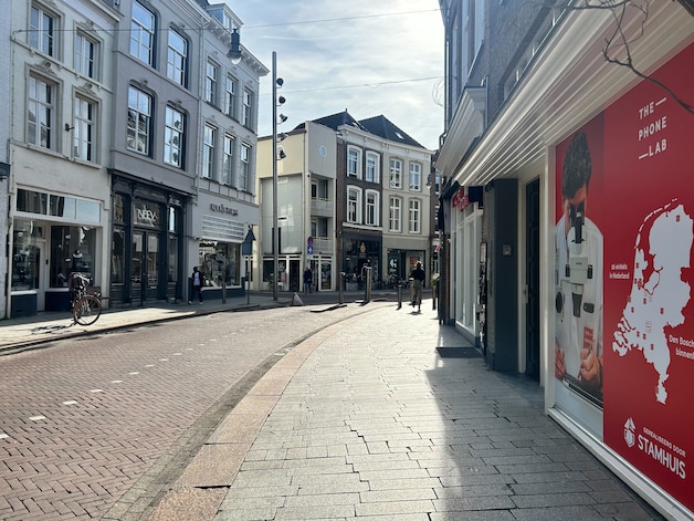 ThePhoneLab (Vughterstraat), Vughterstraat 49 (Centrum)