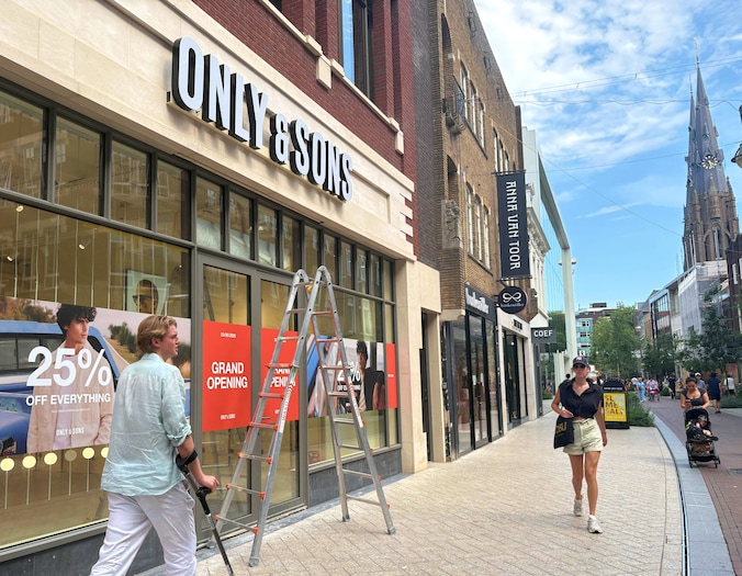 Only & Sons (Rechtestraat), Rechtestraat 31 (Centrum)