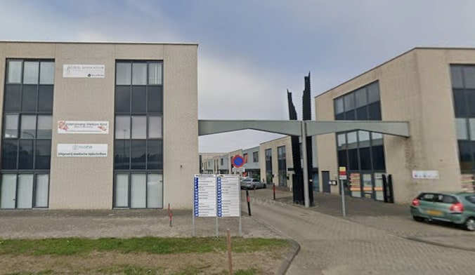 Broodjesboetiek Tilburg, Aphroditestraat 1-17 (Reeshof, woonboulevard)