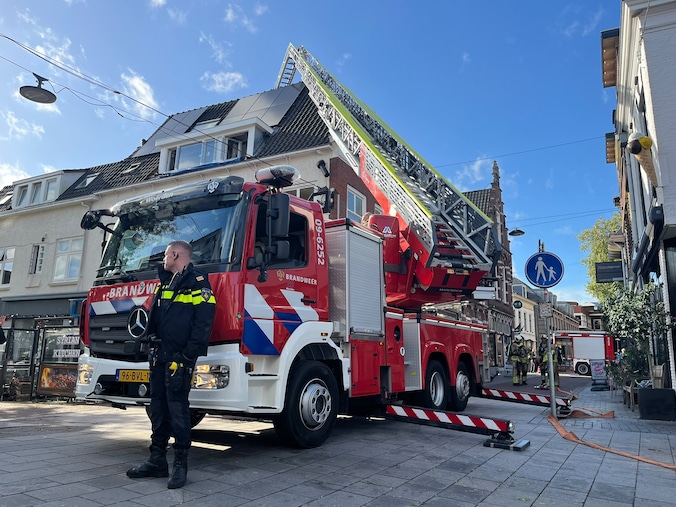 Er is een brand in de Kerkstraat: binnenstad staat vol met ...