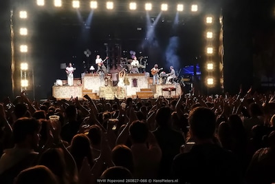 Ponchoparty, een opblaasbeest en feest: dit was Popavond 2026