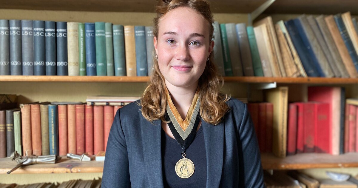 Anne is praeses van Carolus Magnus: 'Je gunt eerstejaars de ontgroening ...