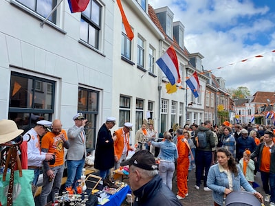 Fiets parkeren, plassen en meer: 5 x onmisbare tips voor Koningsdag in Amersfoort