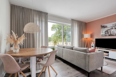 Roze, rozer, rozest! Dit prinsessenappartement staat te koop in Enschede