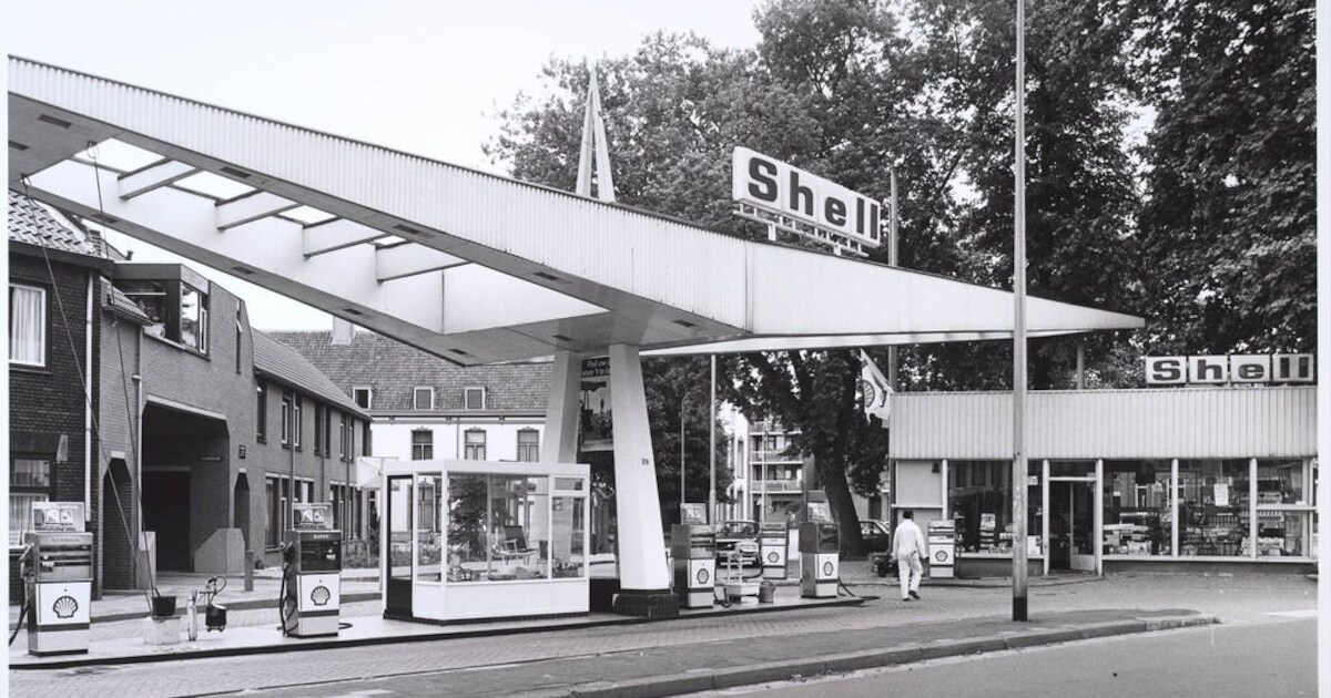 Vroeger: toen we nog konden tanken bij de Shell aan het Korvelplein ...