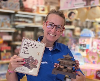 Piepkleine huisjes en houten bouwpakketten: Rolife opent winkel in Groningen