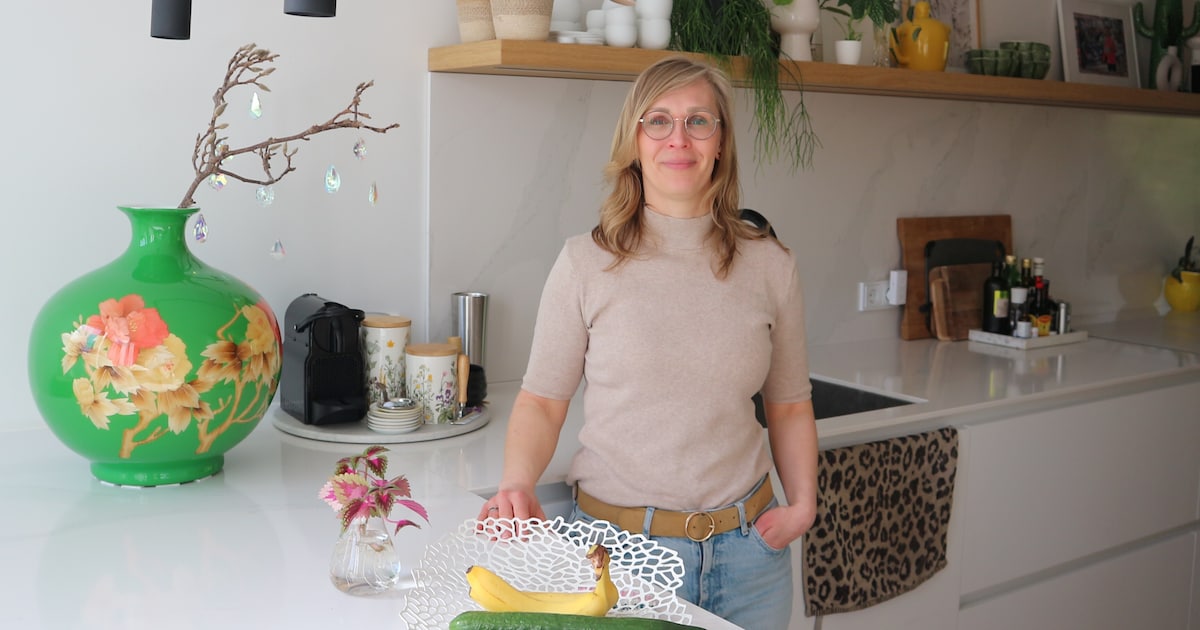 Binnenkijken bij het droomhuis van Désirée in Vathorst: ‘In mijn huis staan heel veel tweedehands vo
